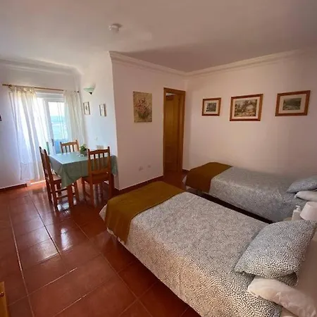 Cosy Twin Beds La Baja